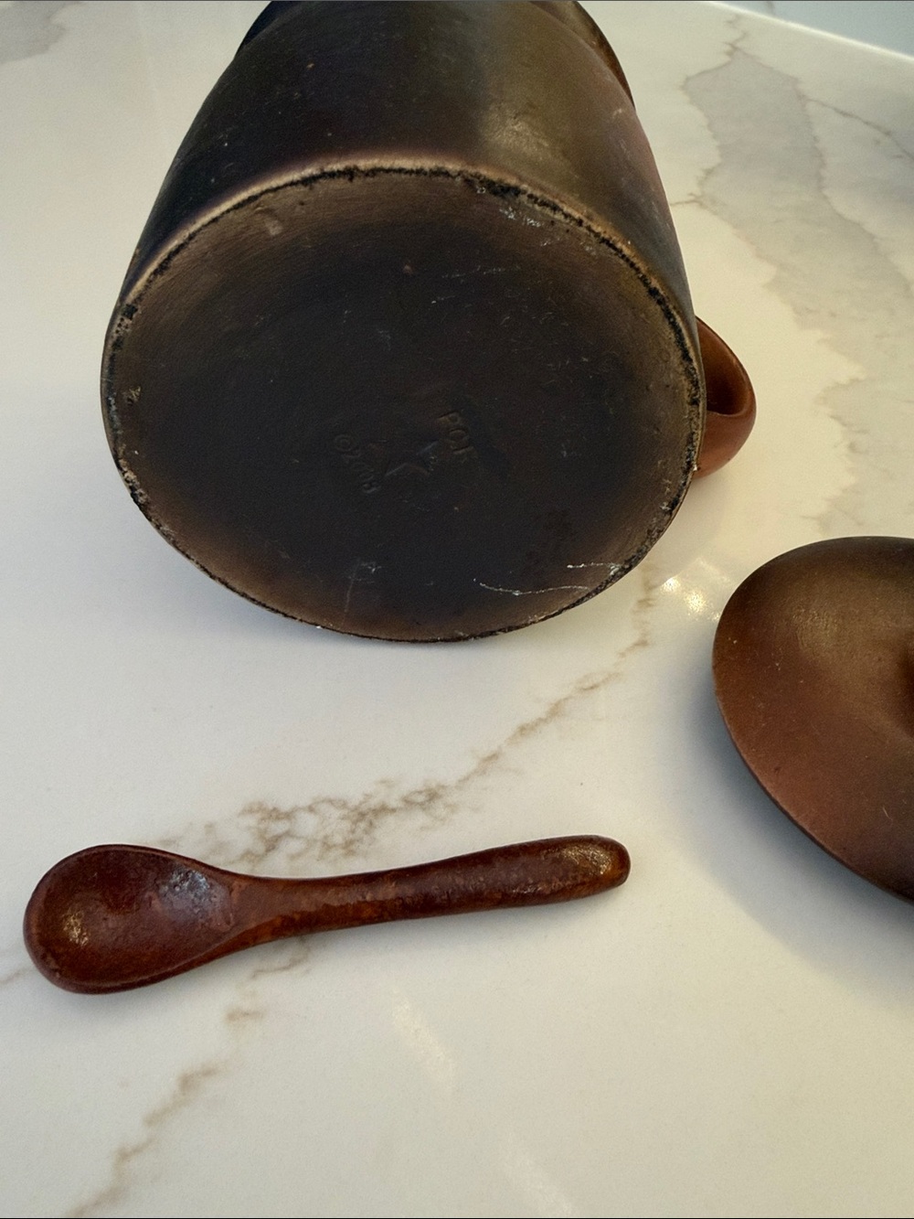 Vintage Brown Stoneware Lidded Mug with Spoon - Ceramic Tea/Coffee Cup - Picture 3 of 5